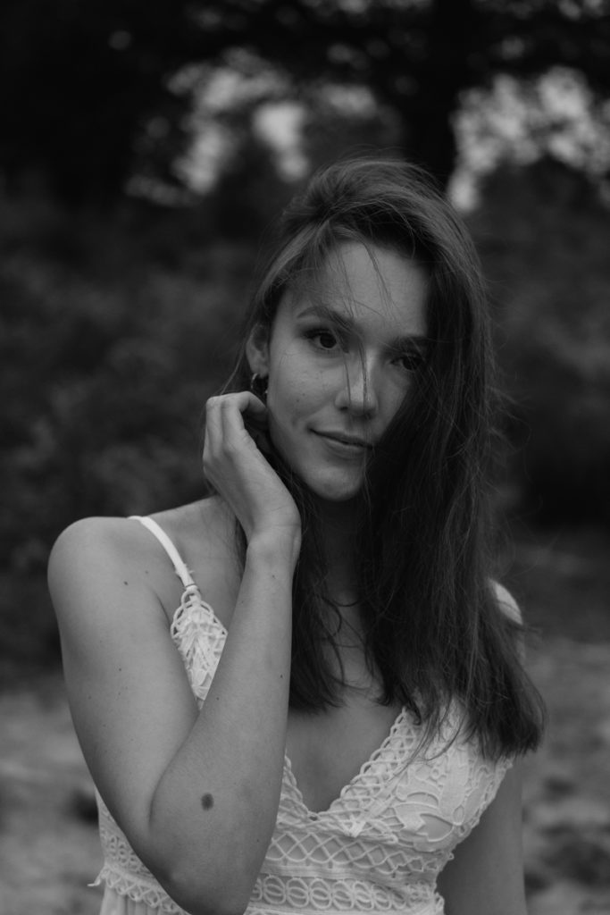 Kim Oehler schwarzweißbild Porträtfotografie Sascha Etzbach Fotografie Pulheim Fotograf Köln