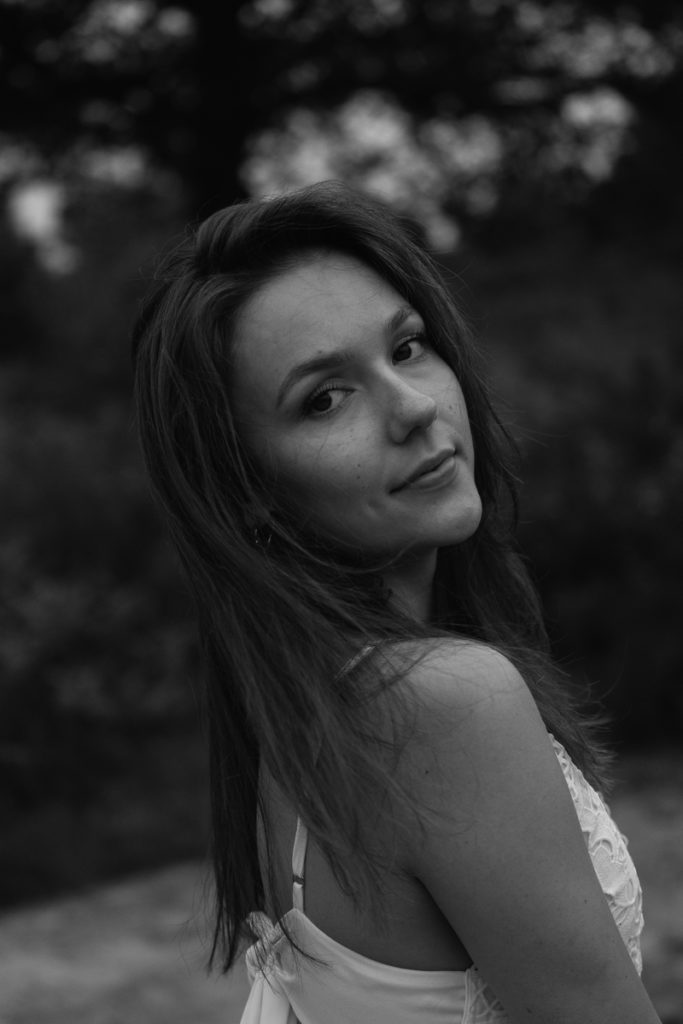 Kim Oehler schwarzweißbild Porträtfotografie Sascha Etzbach Fotografie Pulheim Fotograf Köln